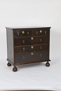 William & Mary oak chest of drawers (1690)