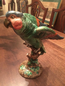 Uno Zaccagnini & Figl Majolica Parrot Perched On A Tree Stump Circa 1920 (italian)